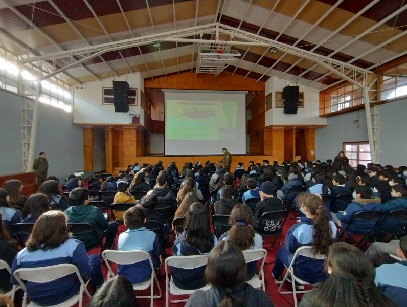 Charla Carabineros